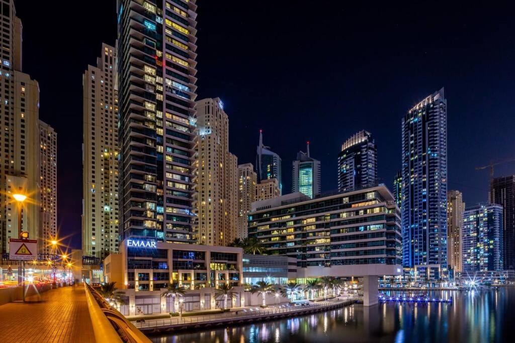 Frank Porter - Marina Quays Dubai Exteriör bild